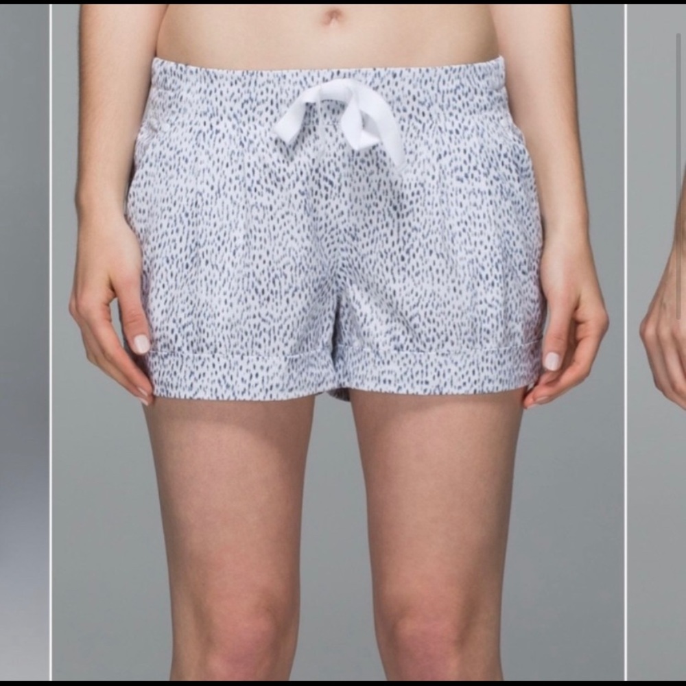 ISO lululemon spring breakaway shorts
